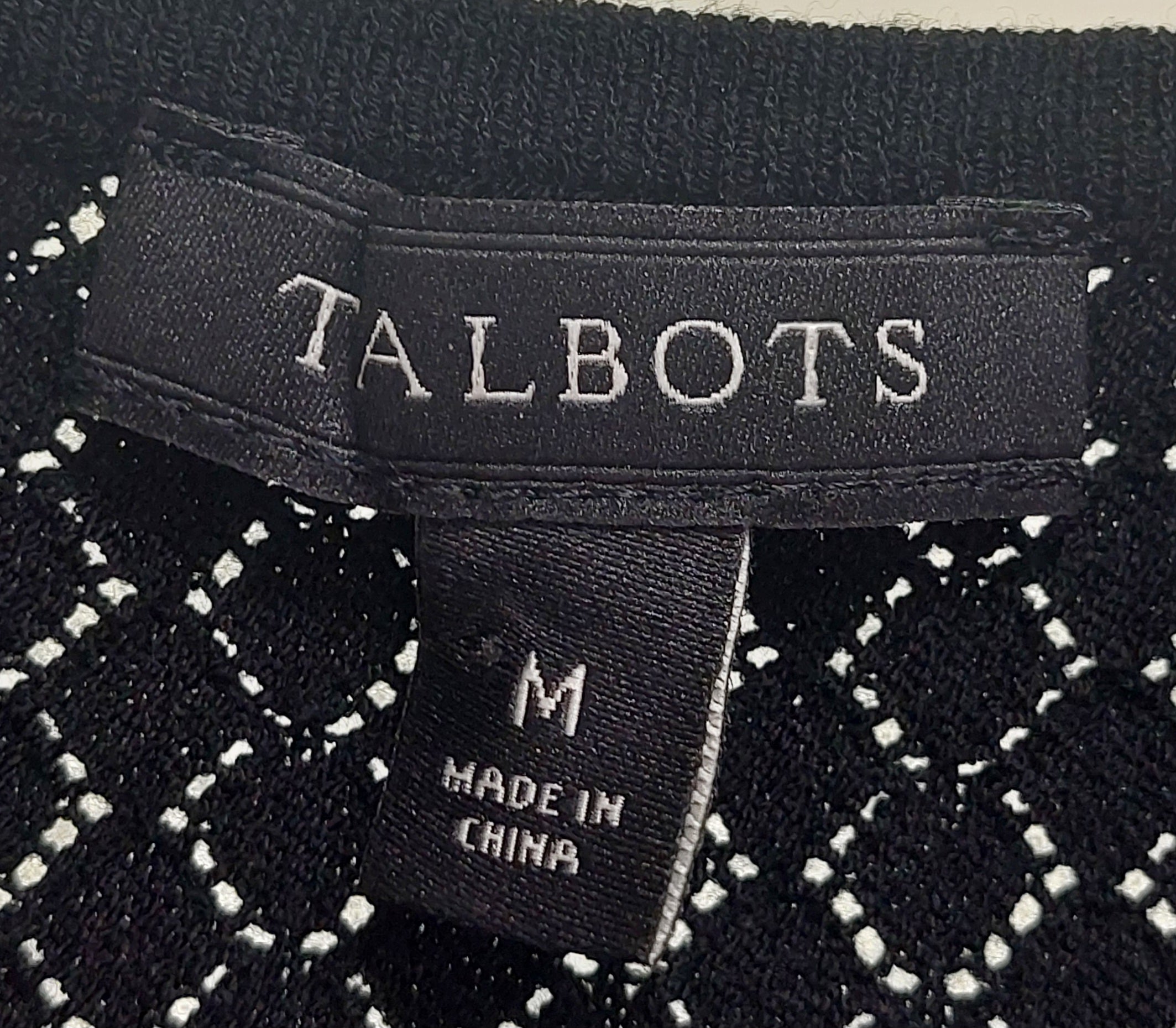 2 09 Talbots Sleeveless top Black see through design Size Medium