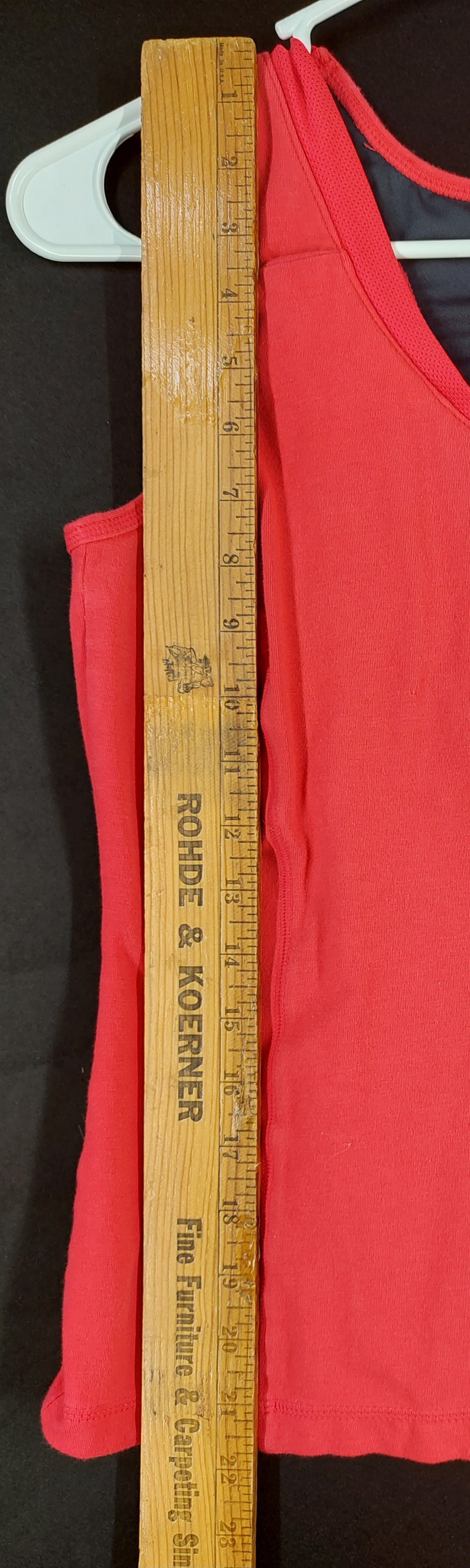 8-42 Danskin Now Size M Coral Racerback Athletic Tank Built In Bra Mesh Back