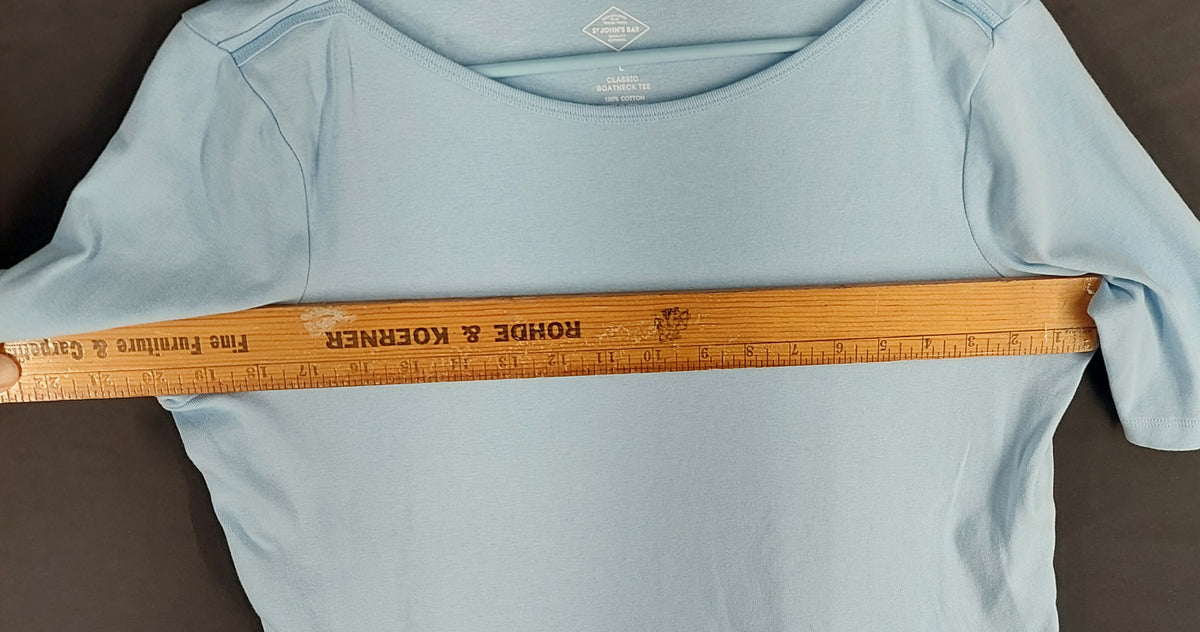 9-43 St. John’s Bay Size L Classic Boatneck Tee Light Blue 100% Cotton Top