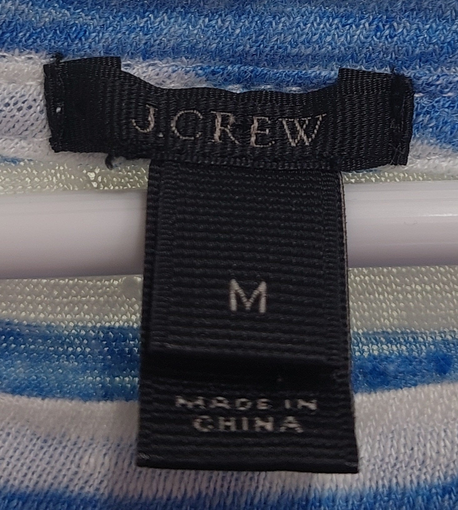 2 05 J. Crew Tee Criscrossed striped pattern Blue white Size Medium