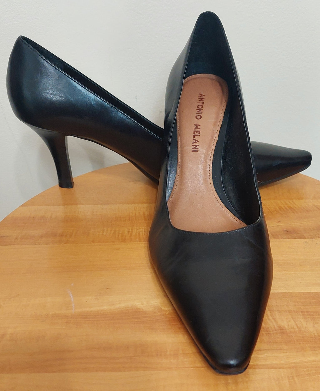 6 44 Antonio Melani Black Leather Pointed Toe Pumps Heels Size 8M