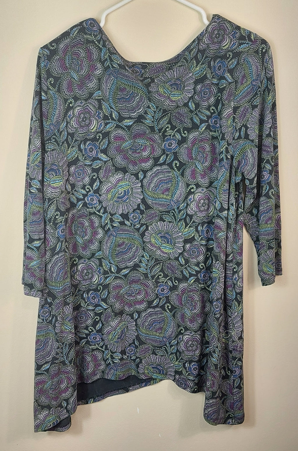 2 37 J. Jill Top Pring Purple blue black Size Medium