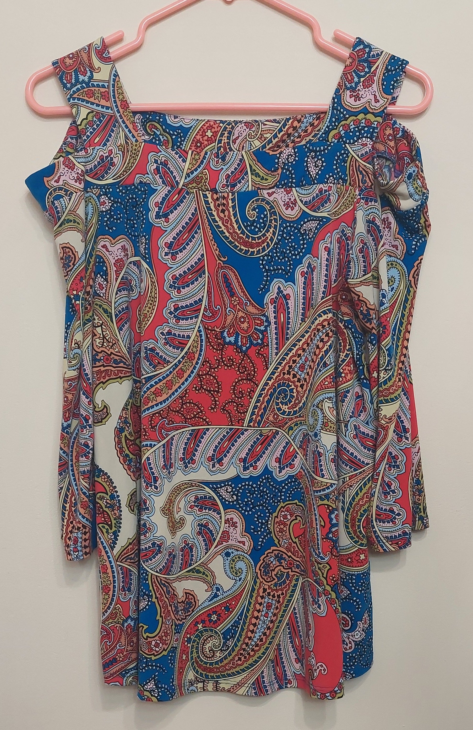 4 34 Chicos Size 1 Paisley Cold Shoulder Bell Sleeve Top Blue Coral Cream Boho Chic