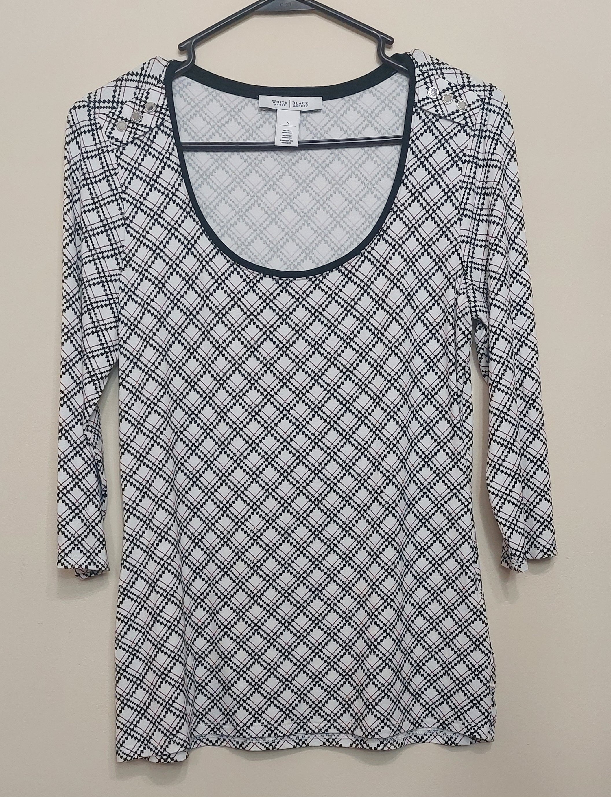 4 19 WHBM Size Small Diamond Geo Scoop Neck Top Black White 3 4 Sleeve