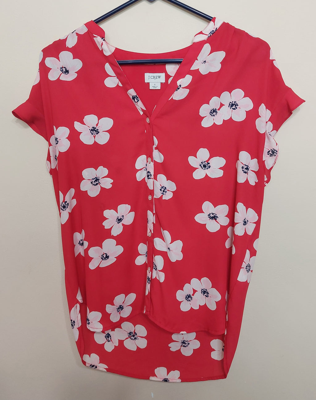 5 05 J.Crew Women's Size S Red and White Floral Button-Up Cap Sleeve Blouse