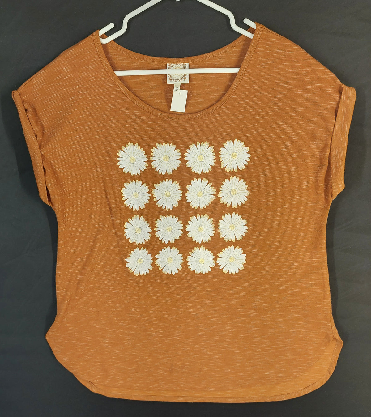 8-50 Rewind 1X Brown Daisy Graphic Short Sleeve Slub Knit Top Floral
