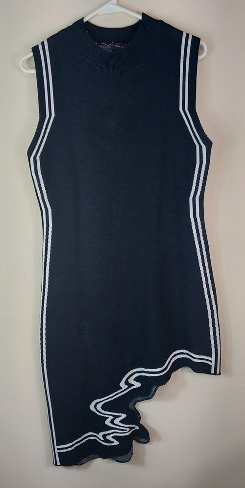 1 27 Runway Black decorative hem Dress Size Medium