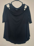 8 05 Chico's Size 1 Black Cold Shoulder Drape Neck Top Women's 3/4 Sleeve