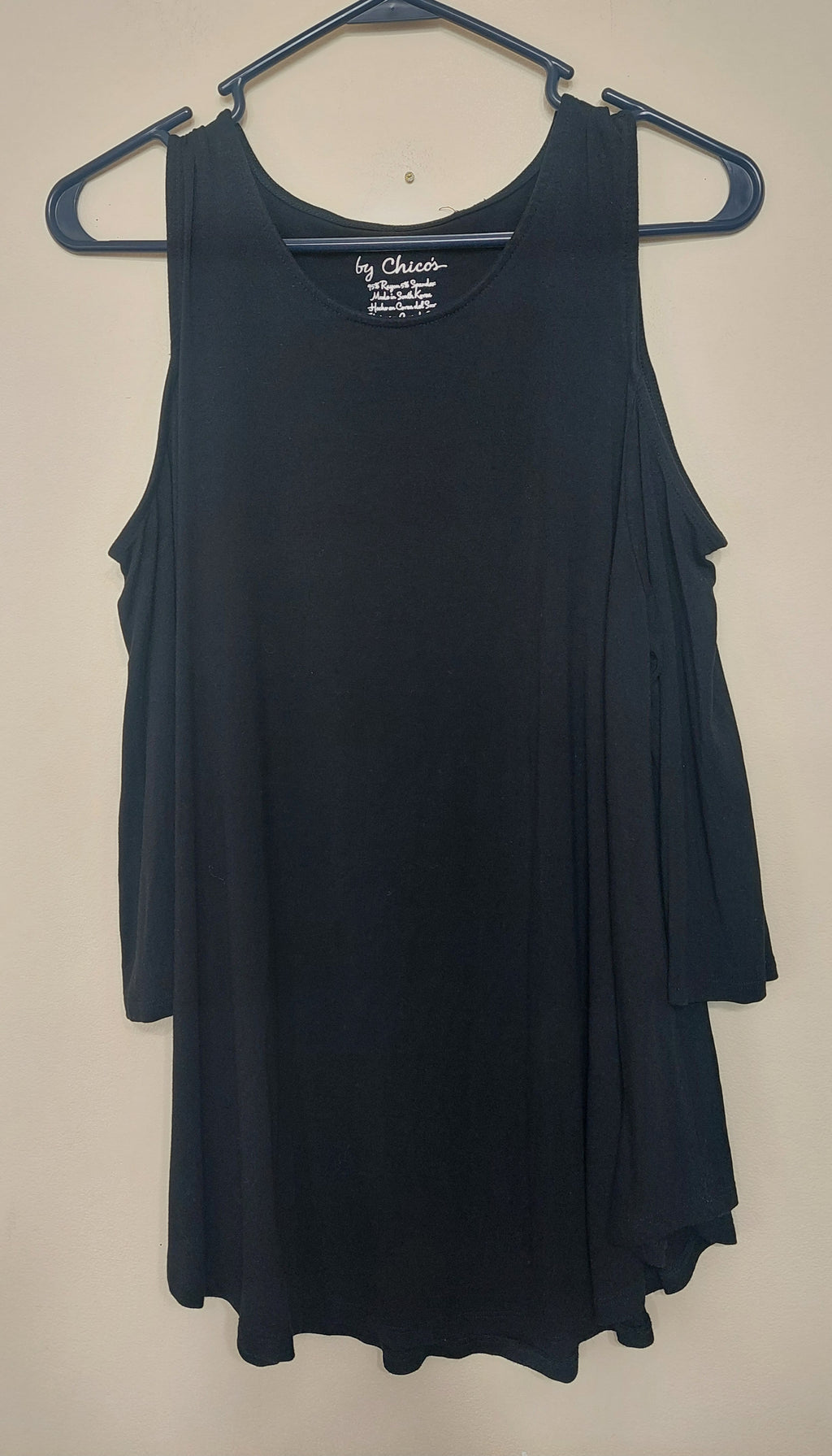 8 05 Chico's Size 1 Black Cold Shoulder Drape Neck Top Women's 3/4 Sleeve