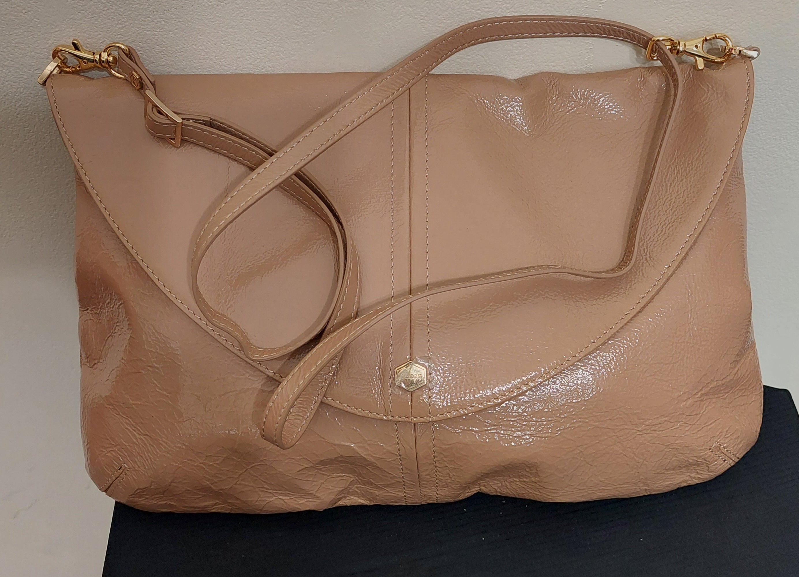 5 06 Lodis Large Nude Patent Leather Convertible Crossbody Shoulder Bag