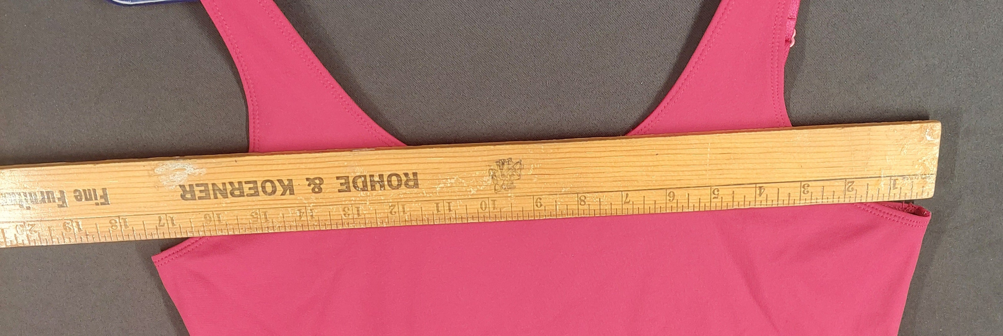 8-64 Chico’s Size S Pink Built-In Bra Adjustable Strap Tank Top Stretch