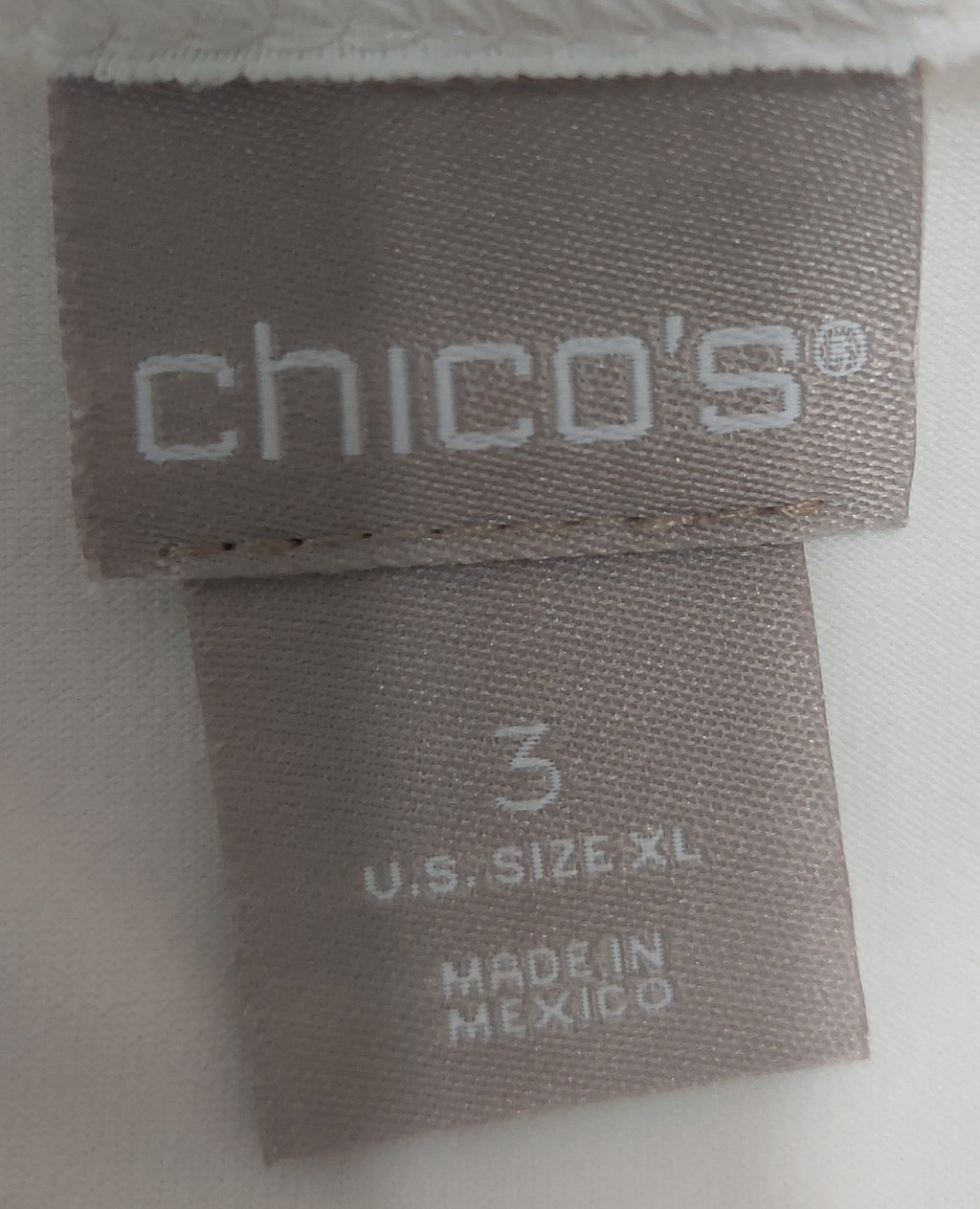 8 07 Chico's Size 3 White Sleeveless Tank Top Stretch Layering Shell XL