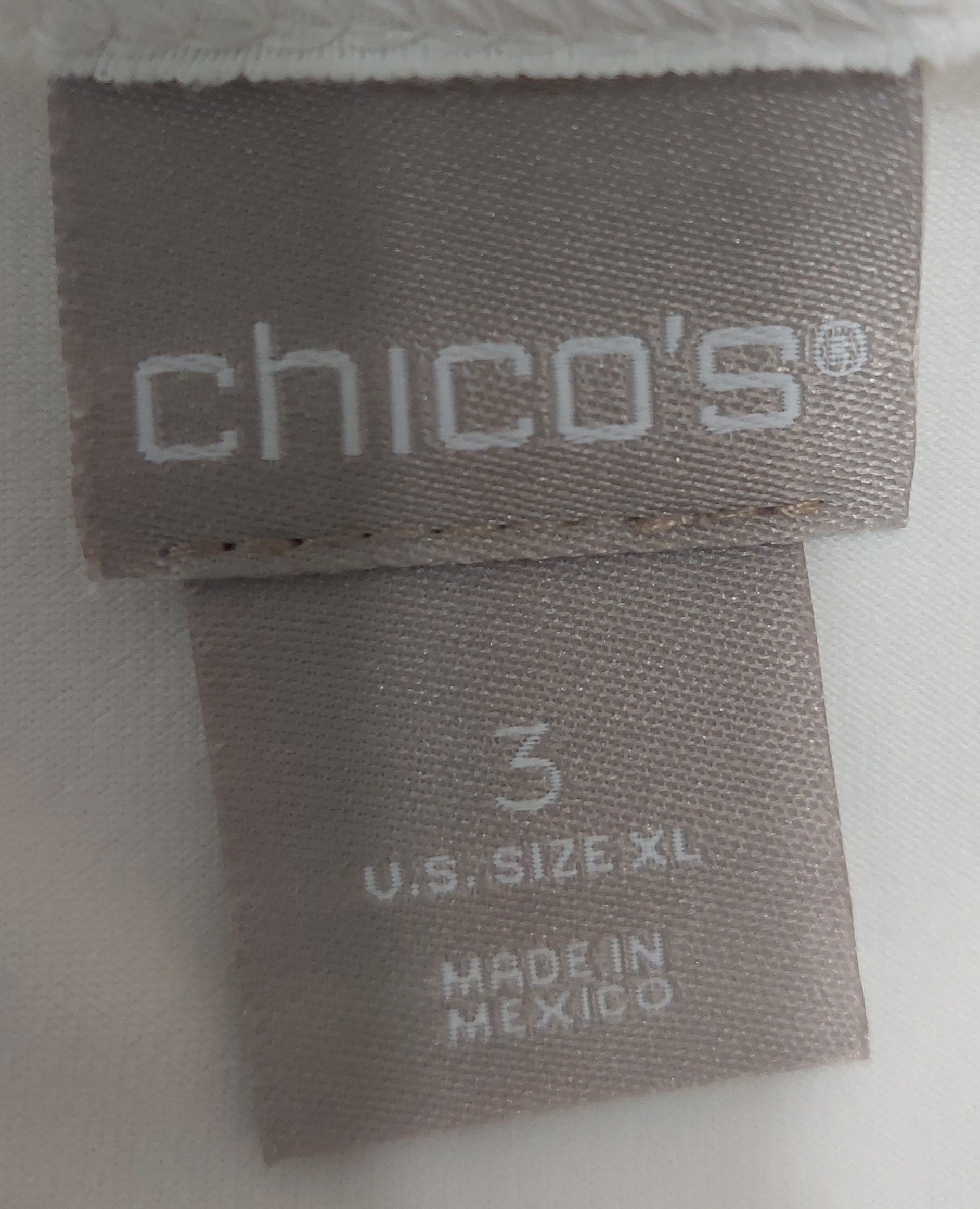 8 07 Chico's Size 3 White Sleeveless Tank Top Stretch Layering Shell XL