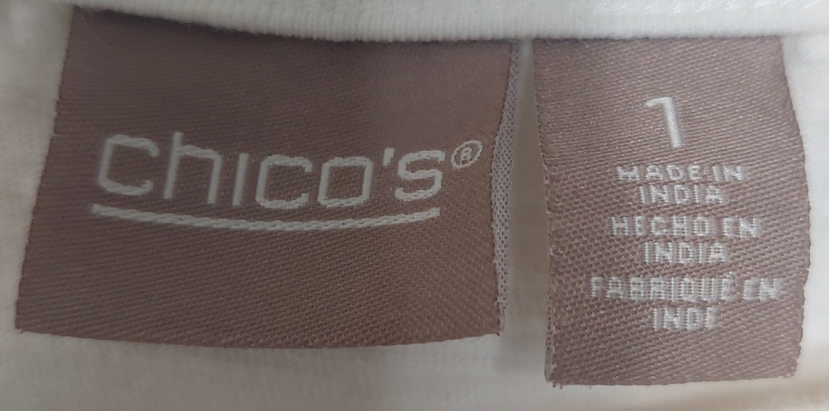 8 09 Chico's Size 1 White Cross Neck Short Sleeve Slub Knit Top Casual